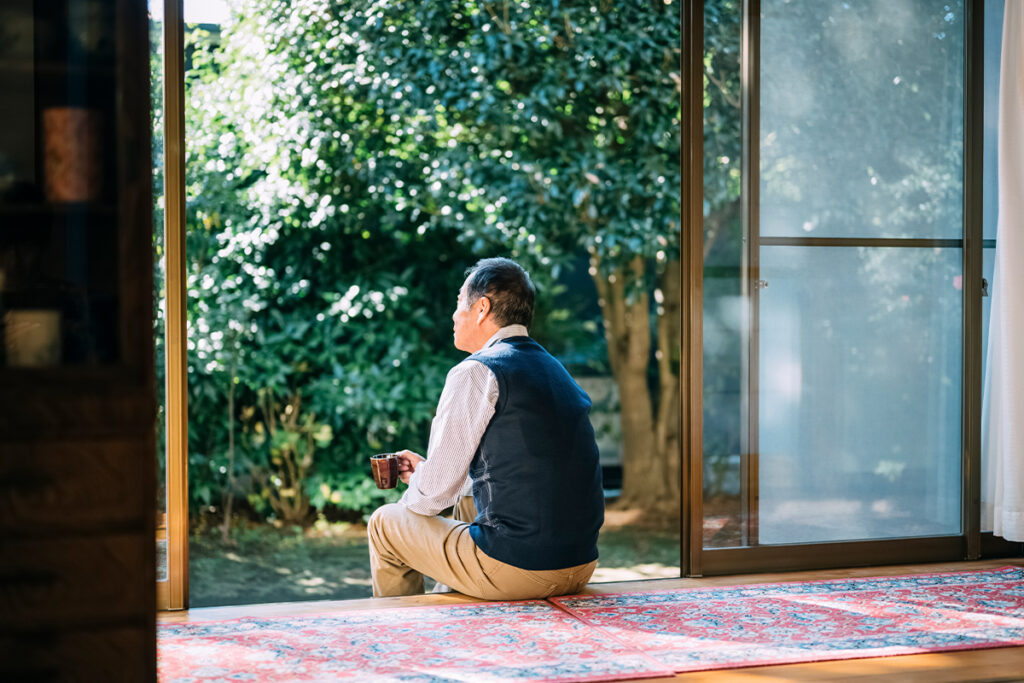 アルツハイマーになりやすい人の特徴は?早期発見の方法についても解説のイメージ画像