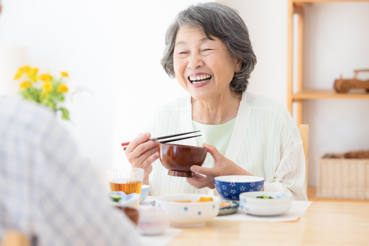 歯周病が認知症の原因になる?歯の役割と脳との関係について解説のイメージ画像